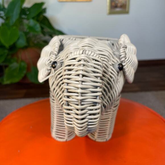 Vintage Grey Woven Elephant Planter Unique Decor Plant Holder - Picture 8 of 16